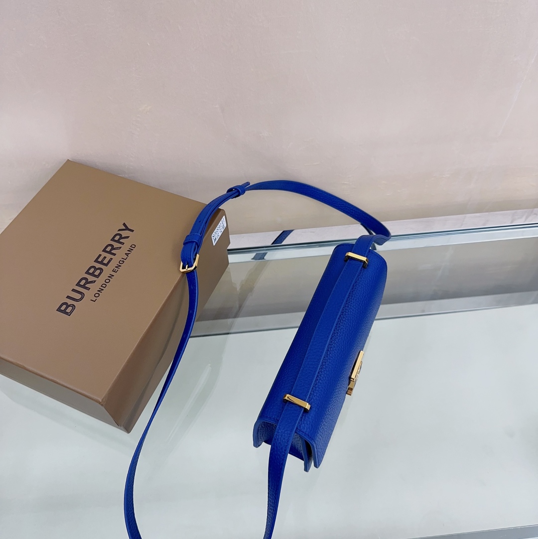 Burberry  00459