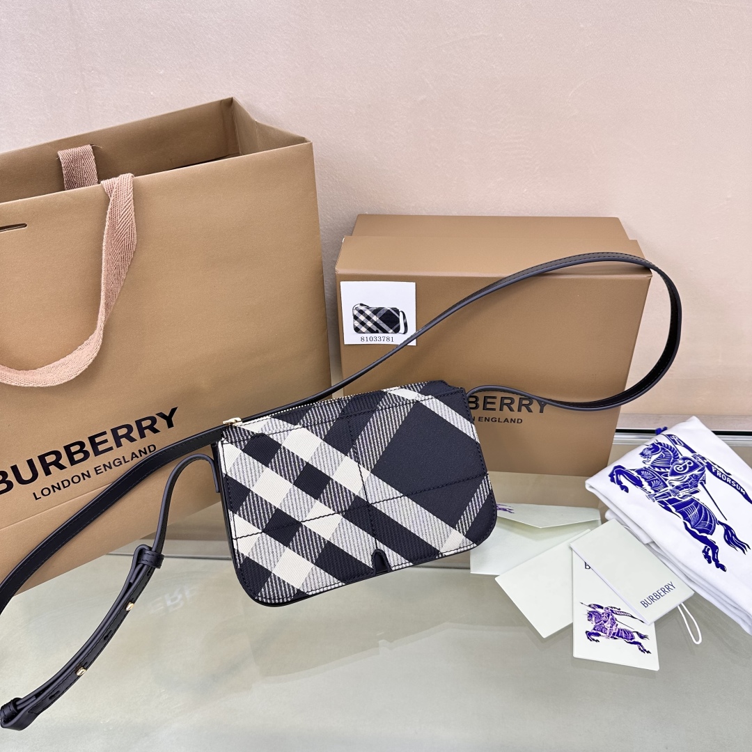 Burberry Snip Cross Body Bag | Black