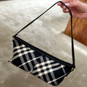 BURBERRY  00549