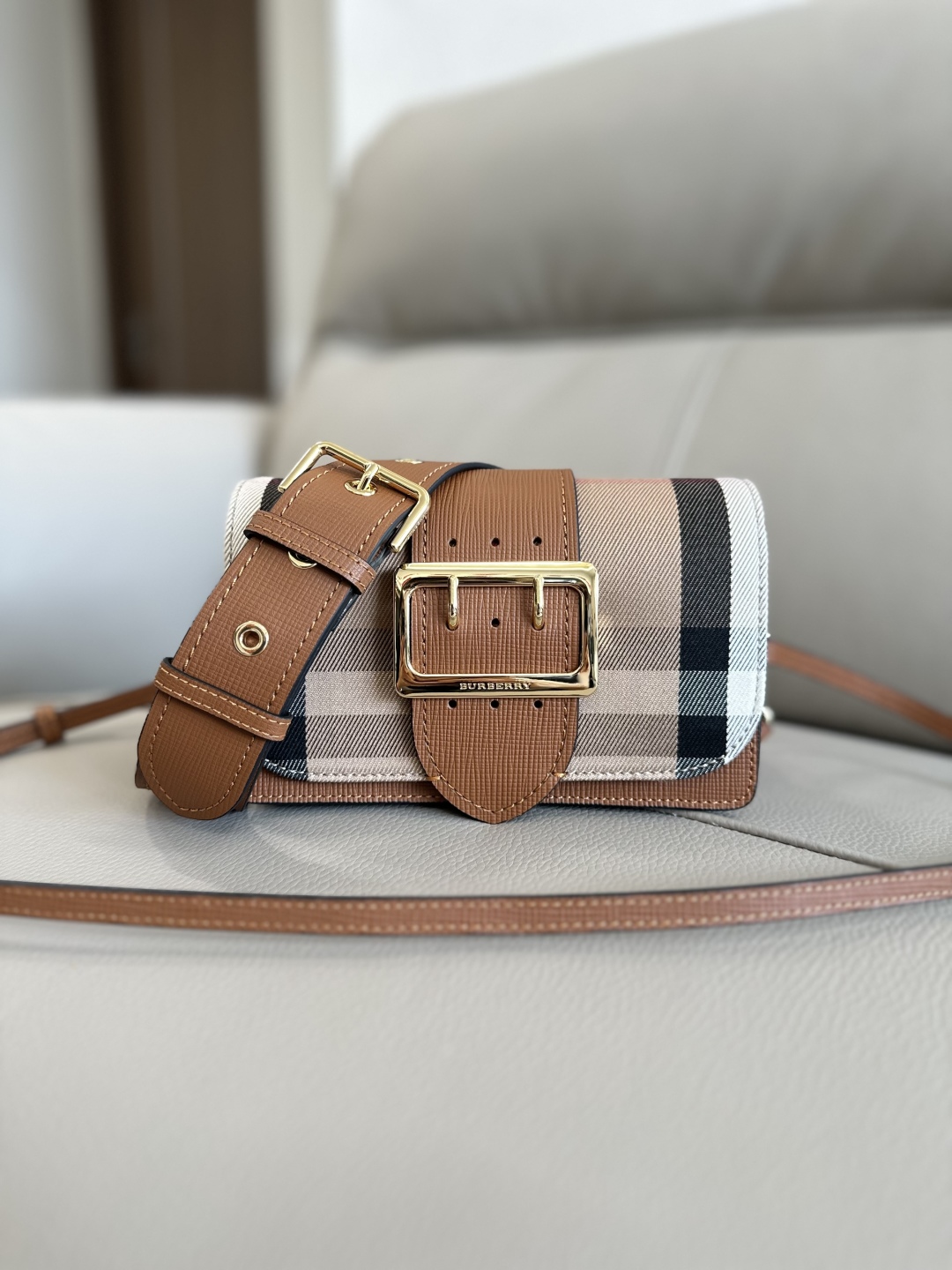 BURBERRY House Check Bridle Calfskin Small Madison Buckle Bag Tan 1253979 |