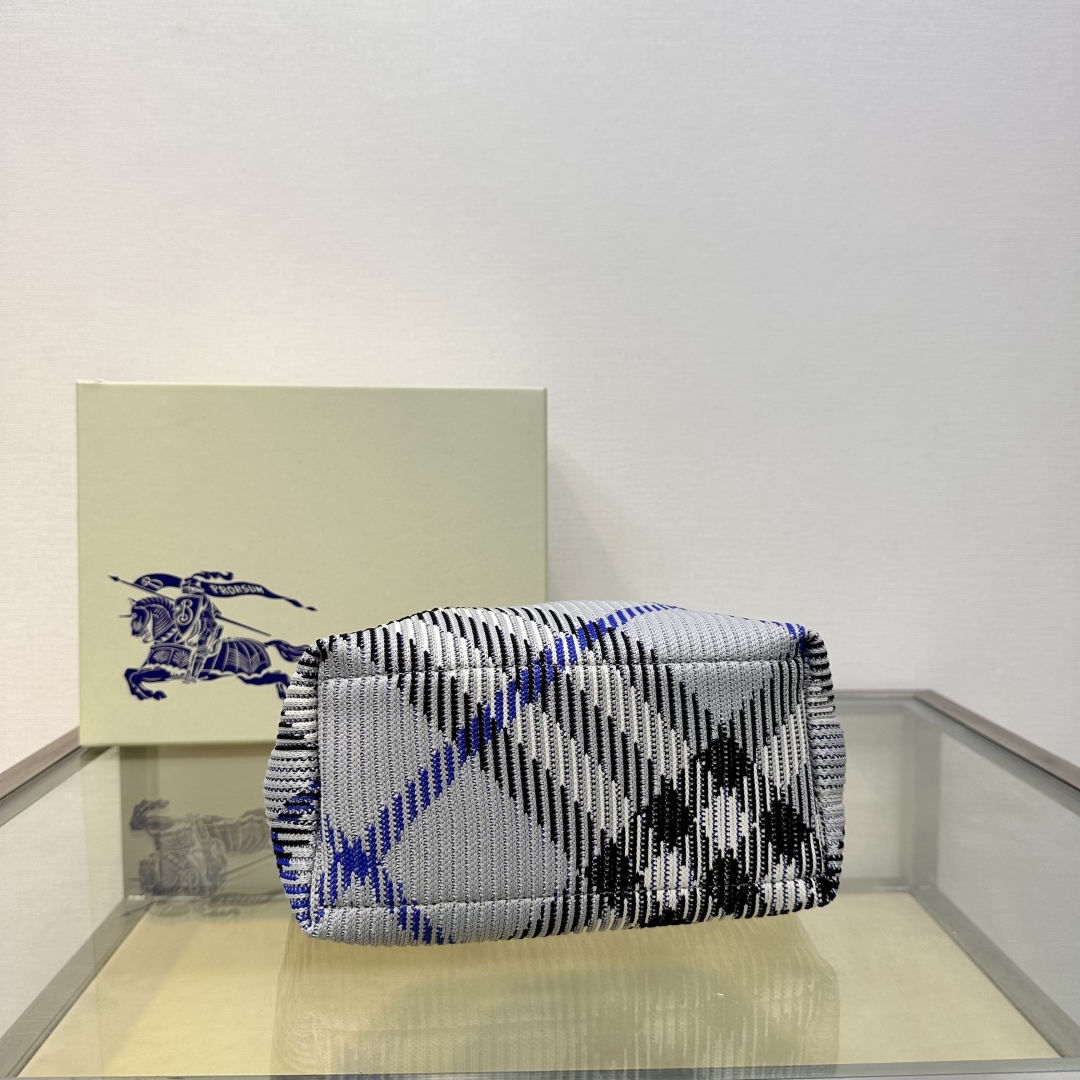 Burberry  00629