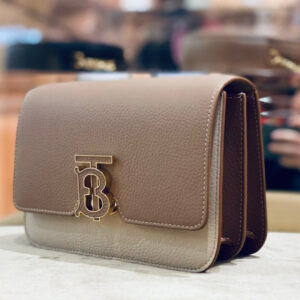 BURBERRY  00669