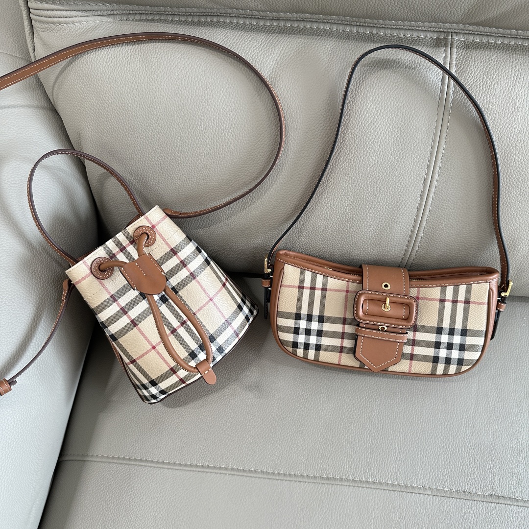 Burberry 00679