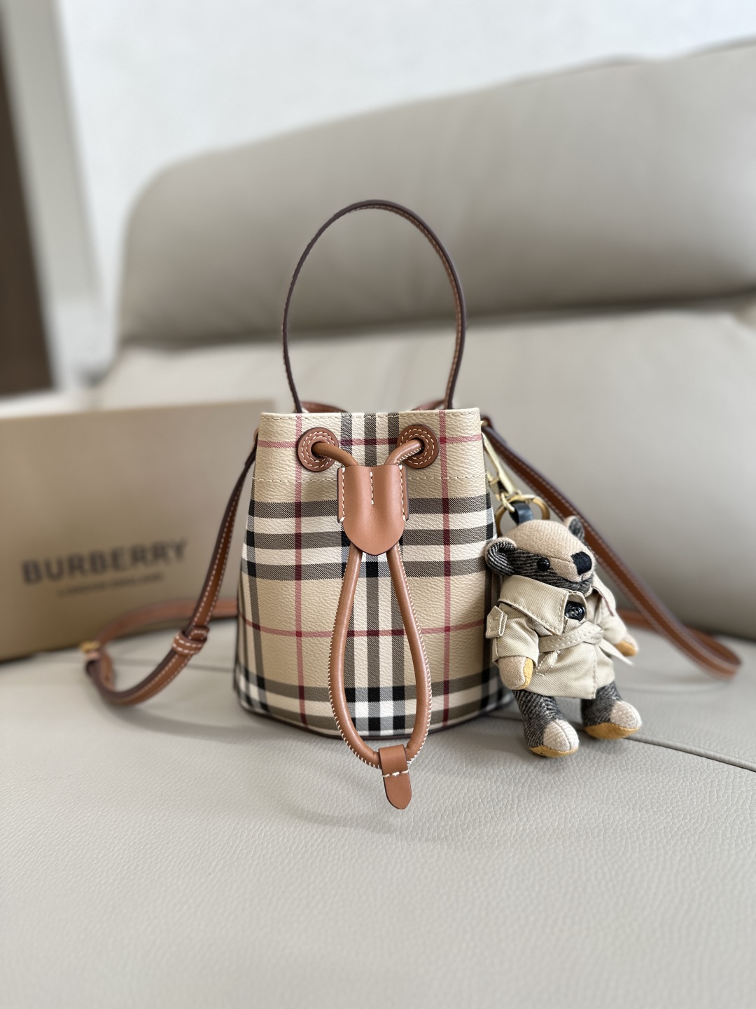Burberry Pre-Owned 2010 TB Bucket Bag