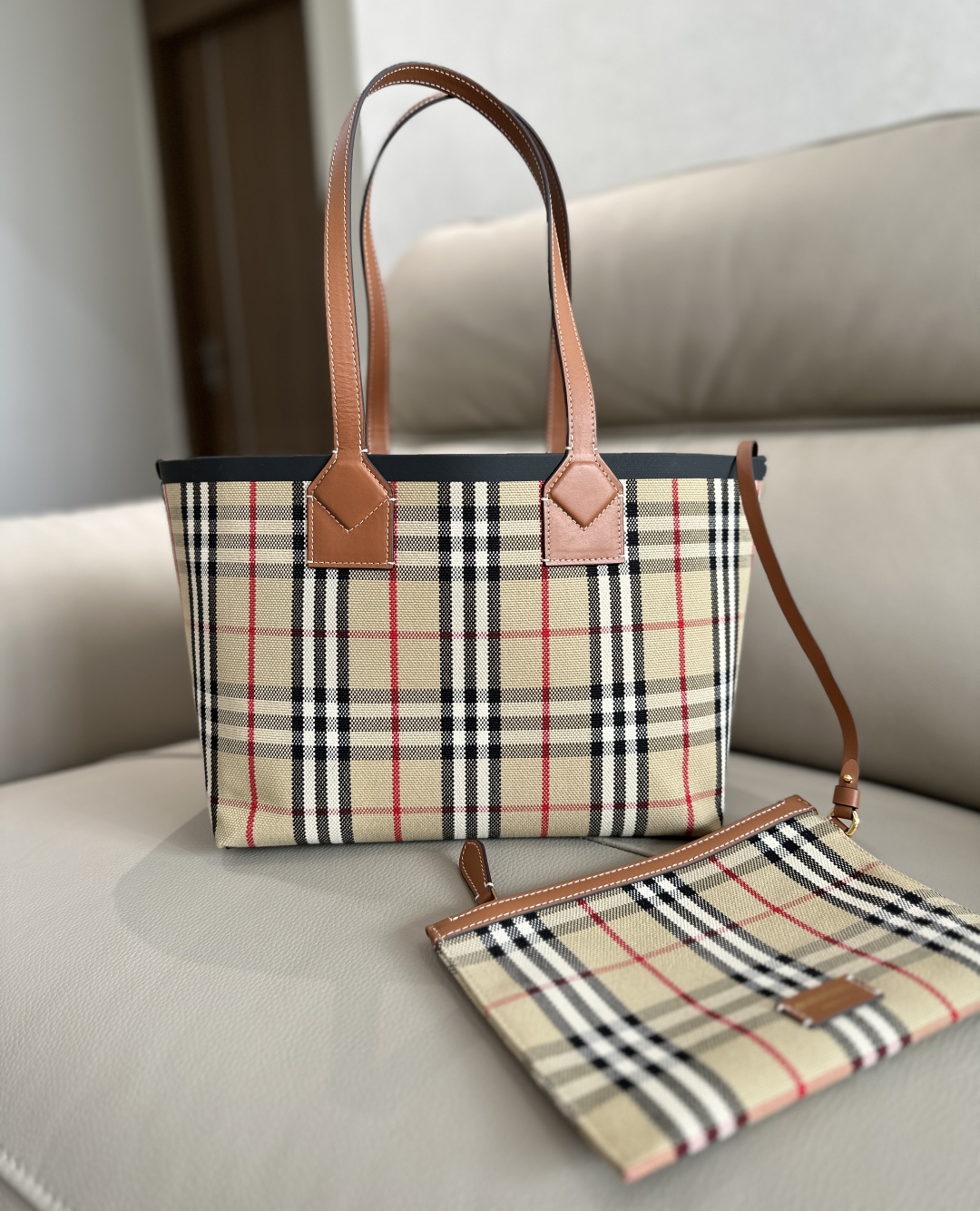 BURBERRY Cotton Vintage Check Medium London Tote Bag