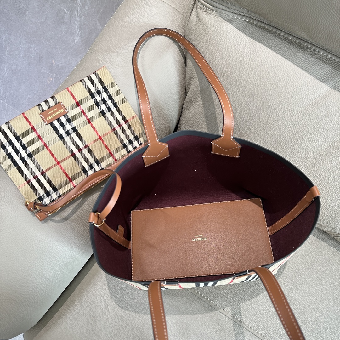 Burberry 00699