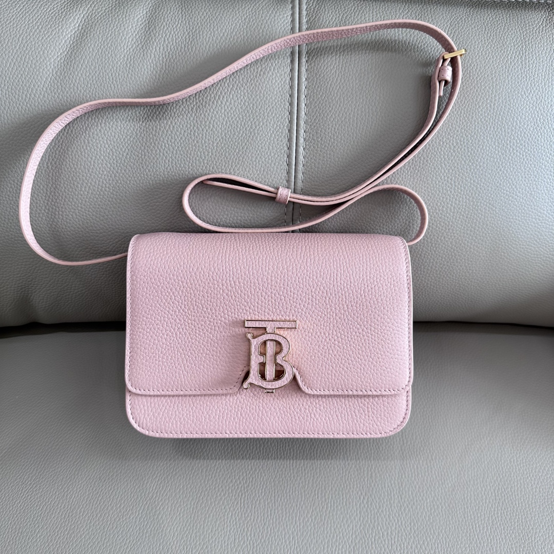 BURBERRY  00719