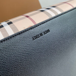 Burberry  00767
