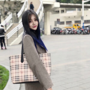 Burberry  00779