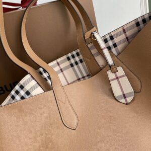 Burberry  00839