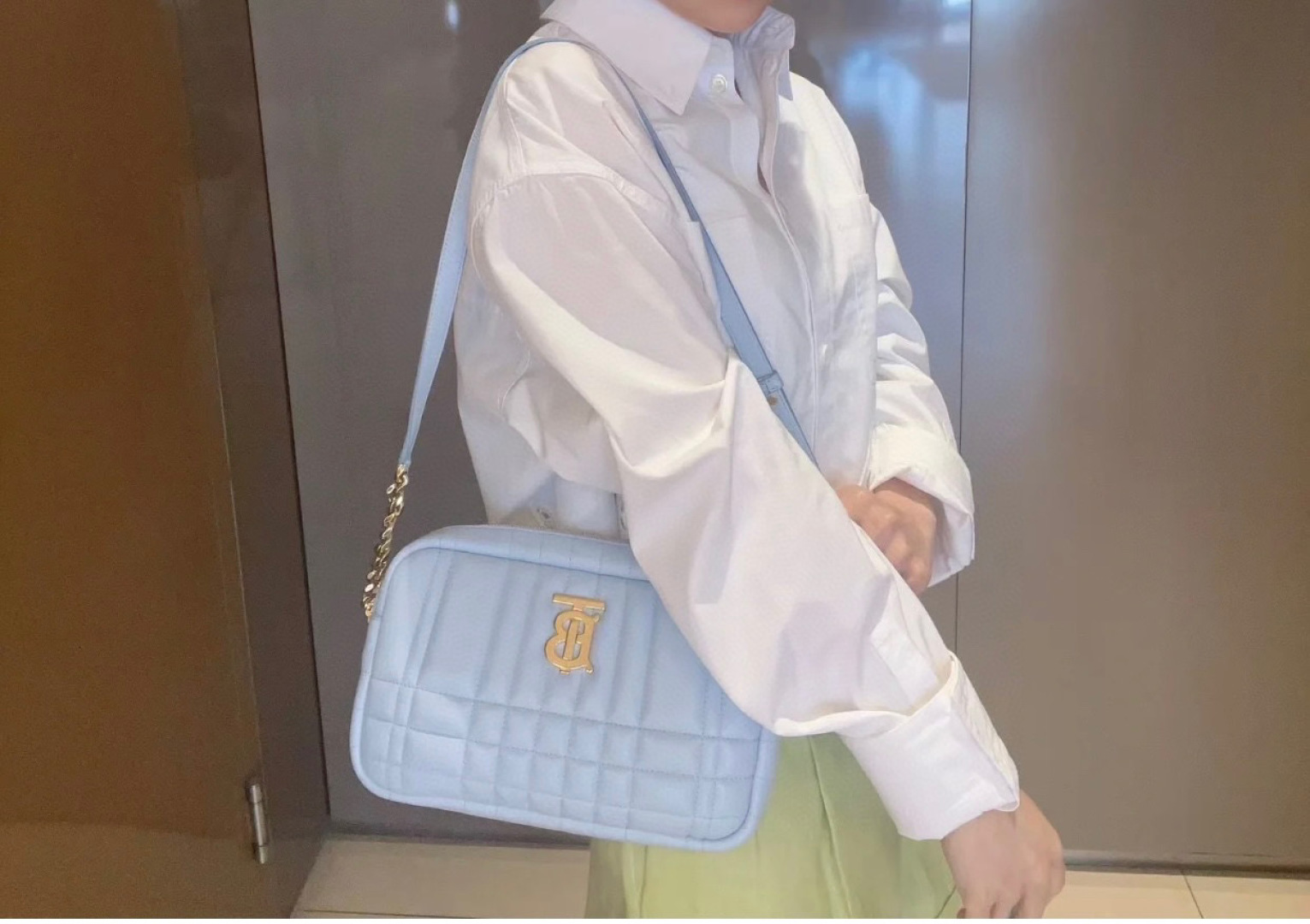 Burberry Lola Camera Bag in Pale Blue Burberry  00909