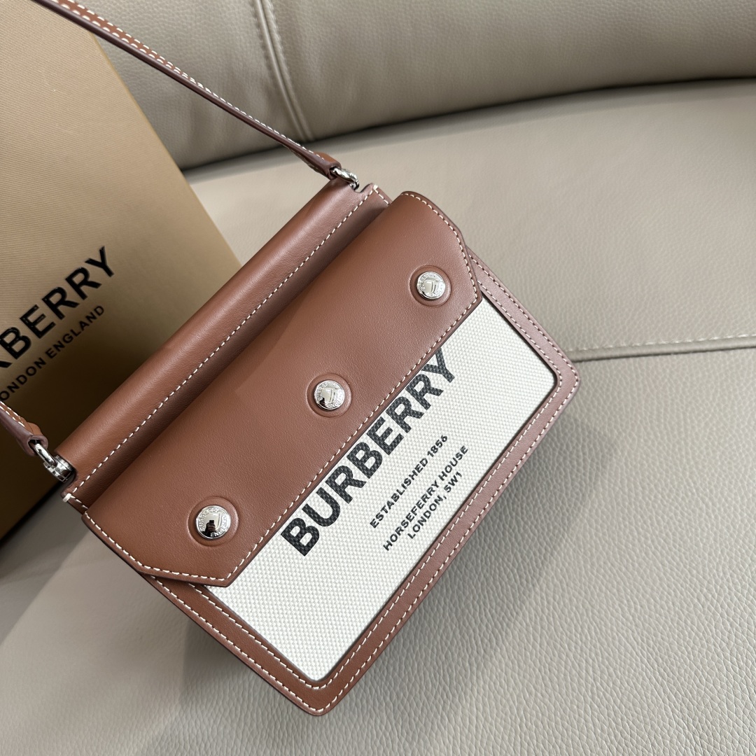 Burberry 00939