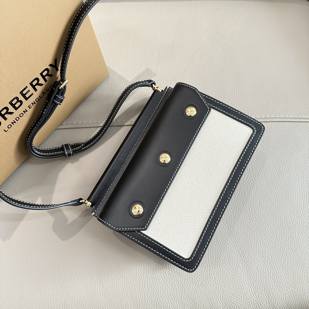 Burberry 01039