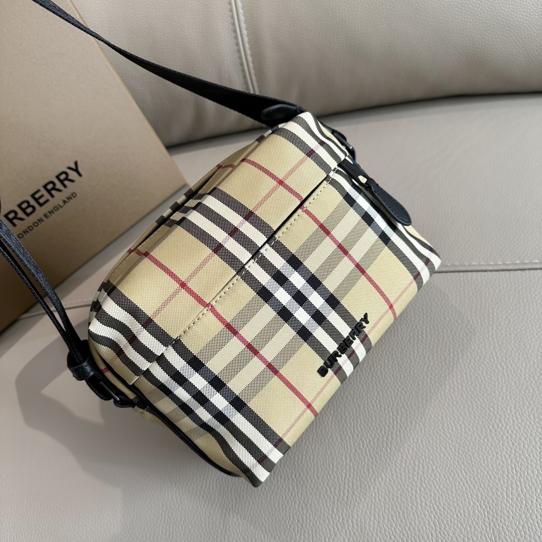 Burberry 01059