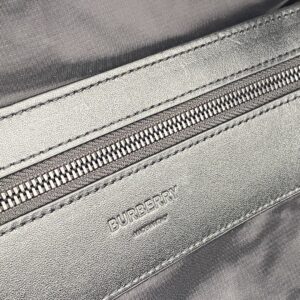 BURBERRY  01089