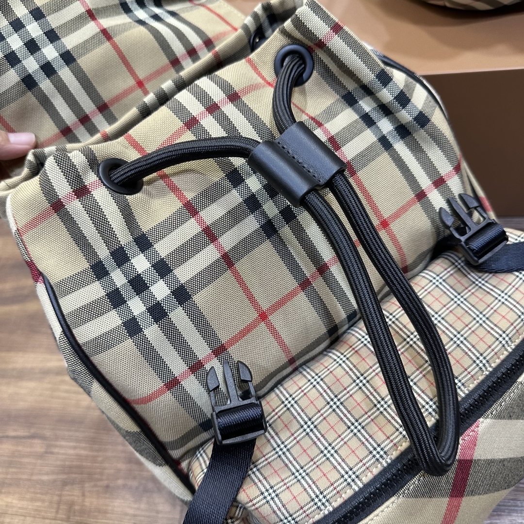 Burberry 01179