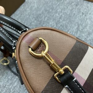 Burberry 01219