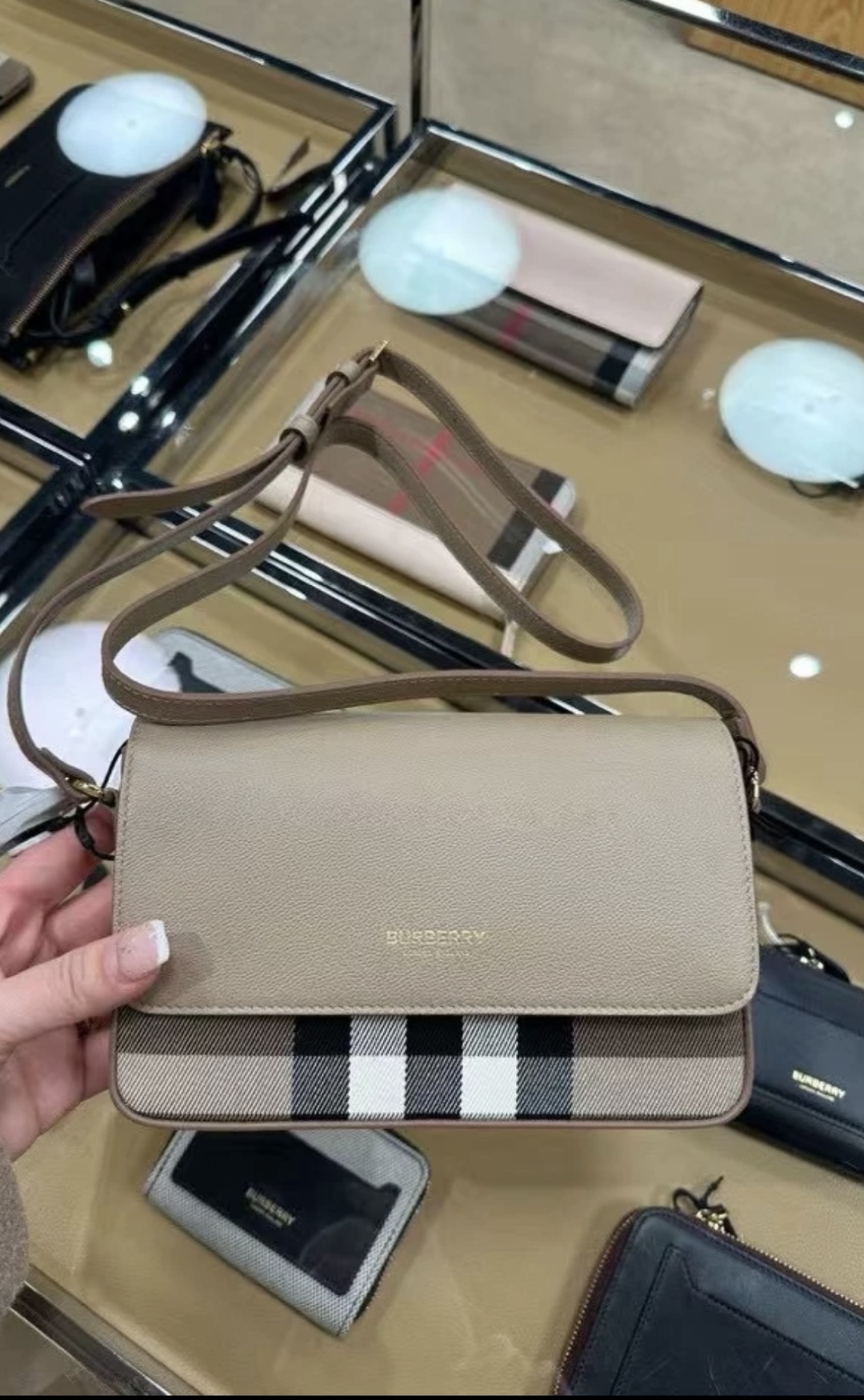 Burberry Leather Crossbody Bag Small w/ Tags – Neutrals BURBERRY  01278