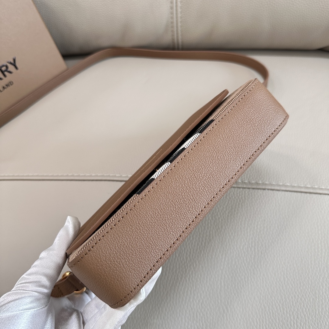 BURBERRY  01289