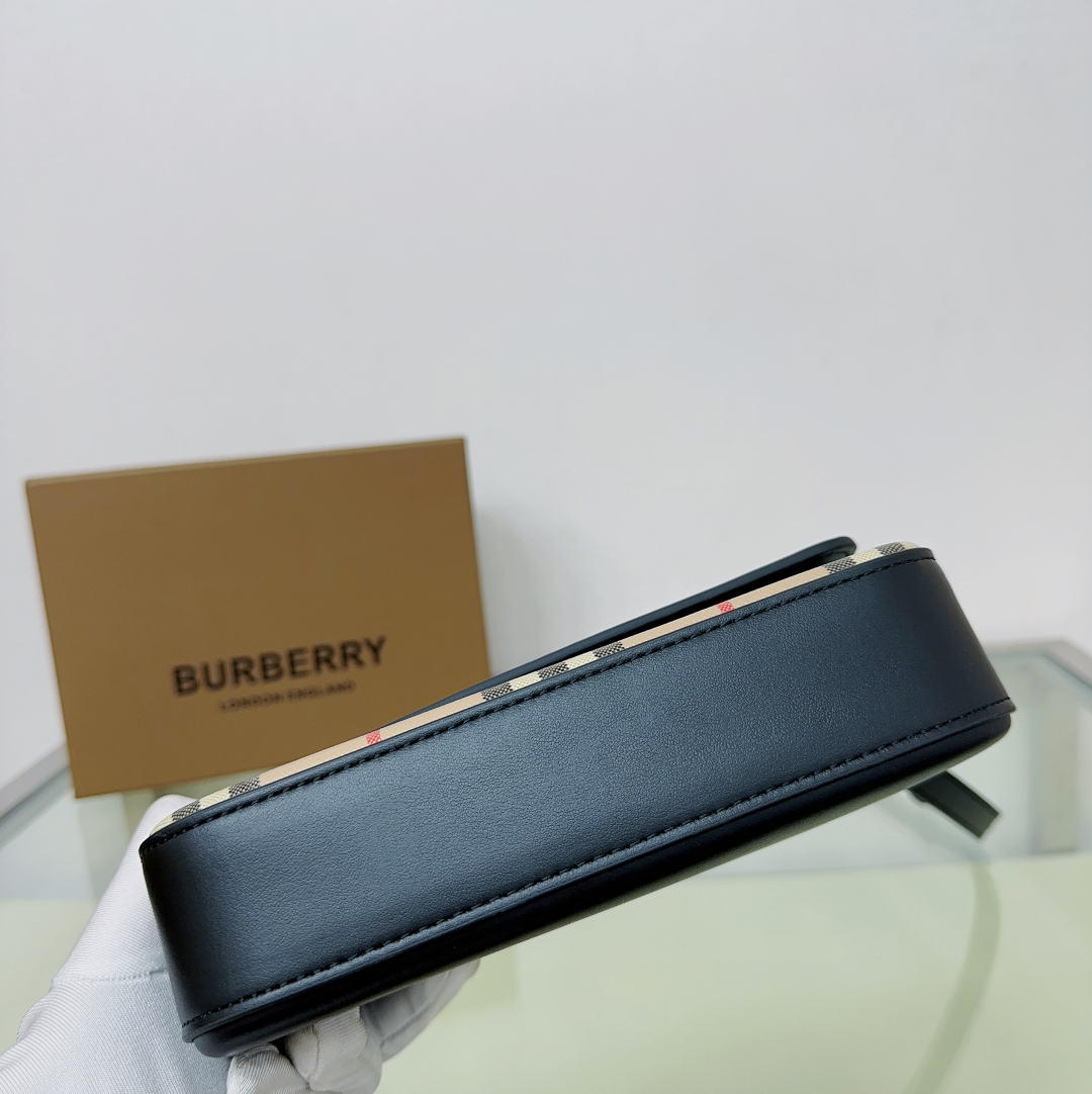 BURBERRY  01349