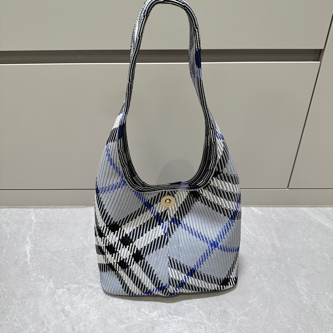 Cloth handbag Burberry Blue in Cloth – 55781131