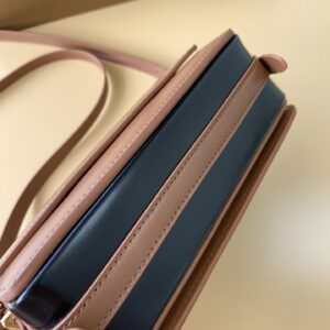 BURBERRY  01399