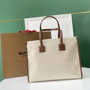 Burberry 01479