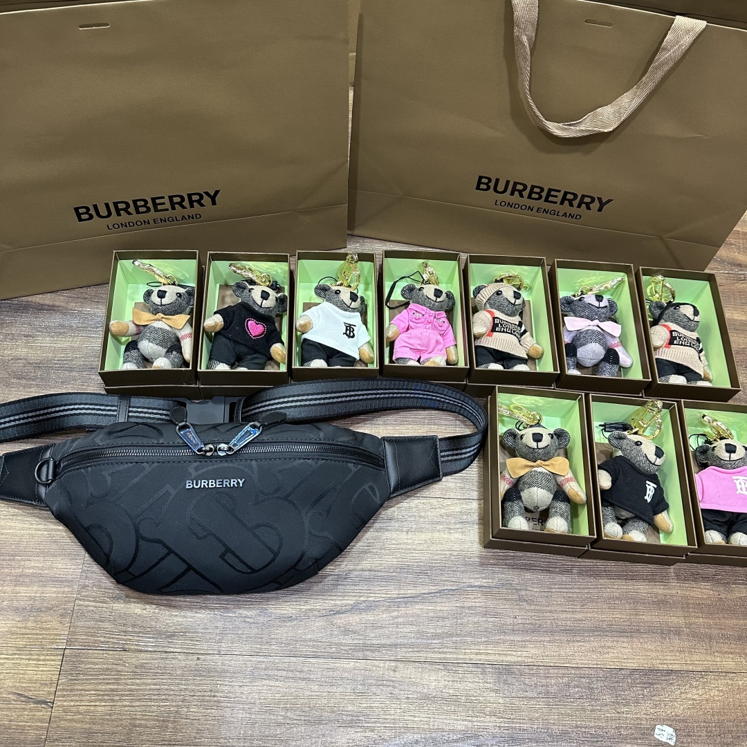 Burberry Limited Edition/Honey Checkered Cashmere Thomas