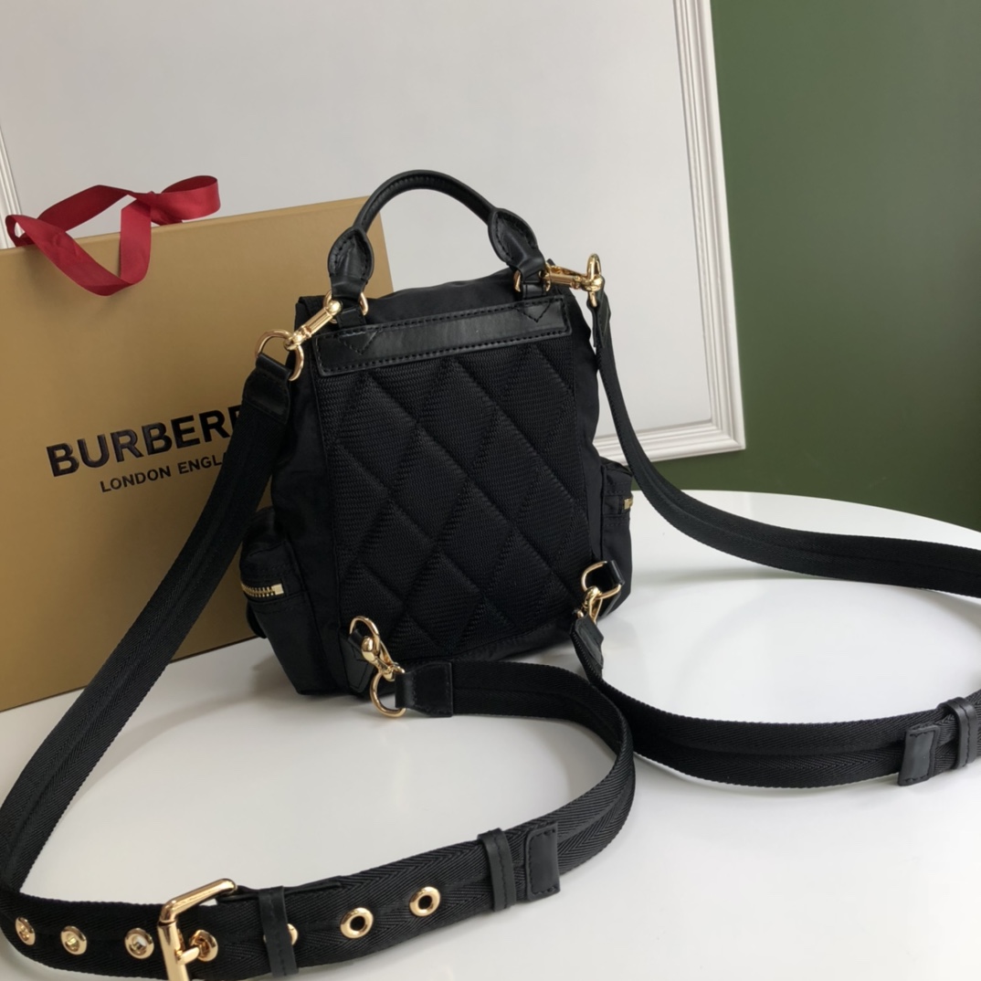 Burberry 01589