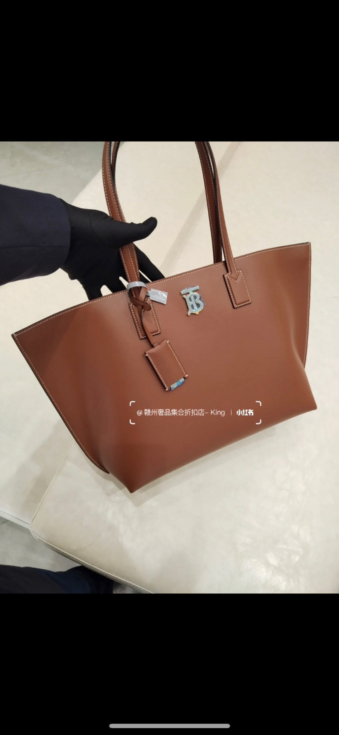 Burberry TB Smooth Leather Tote Bag  BURBERRY  01599