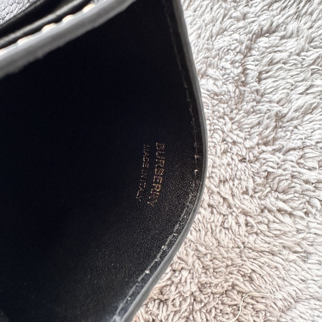 Burberry 01649