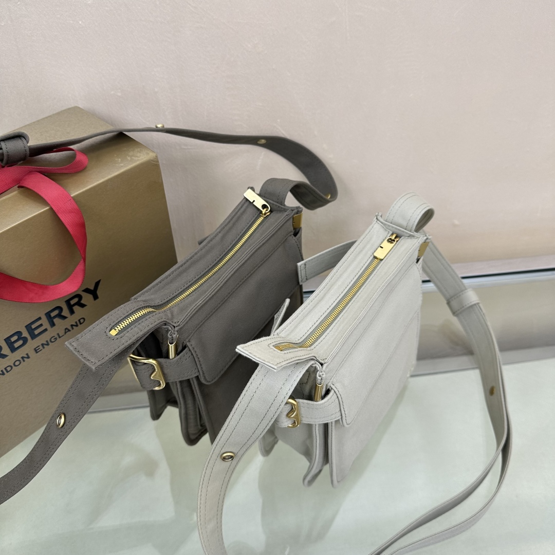 Burberry 01659