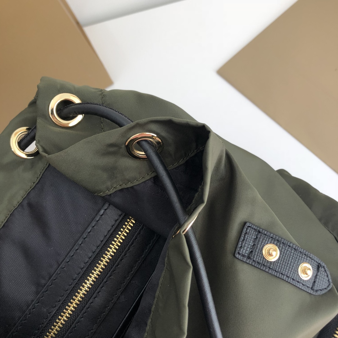 Burberry 01659