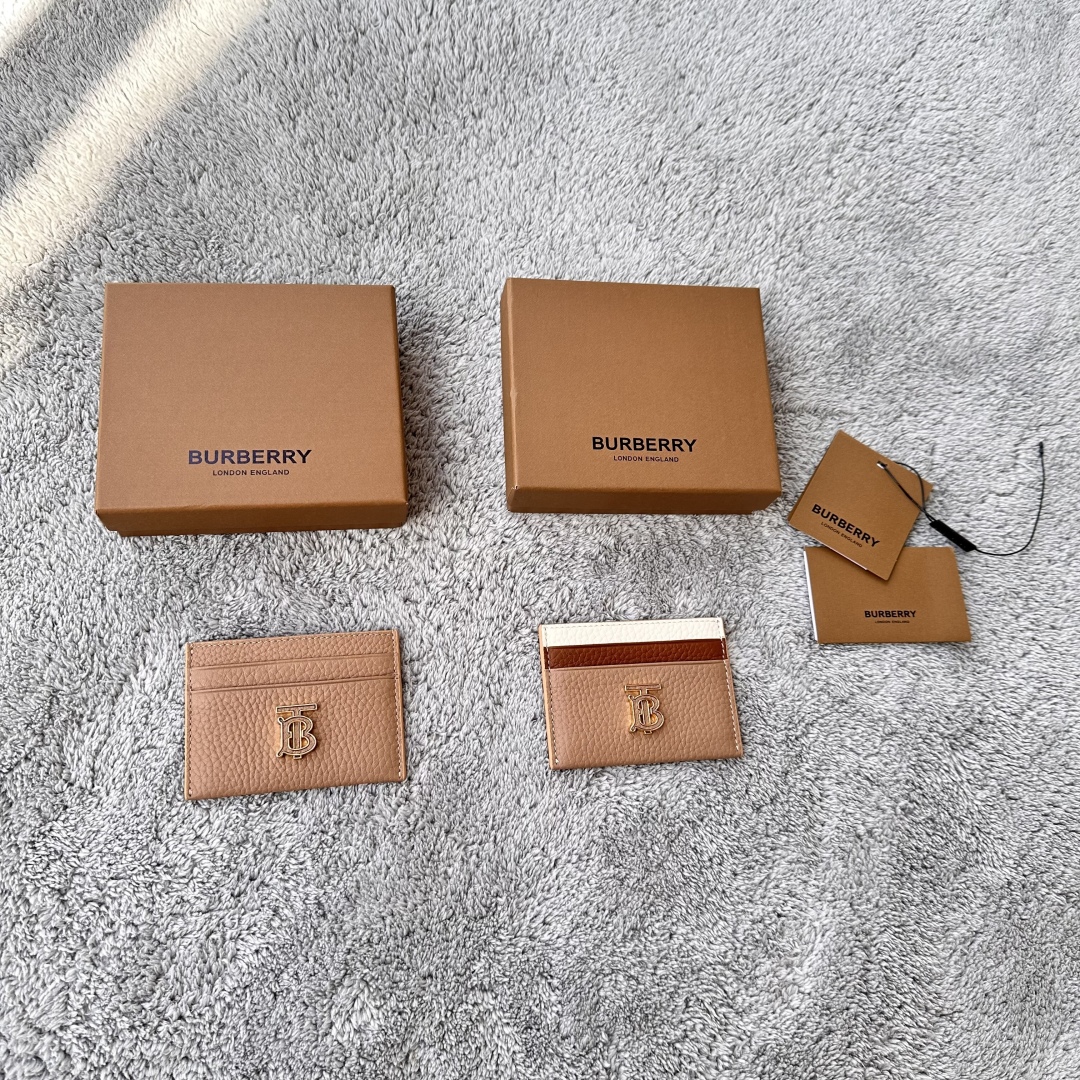Burberry 01659