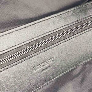Burberry  01659