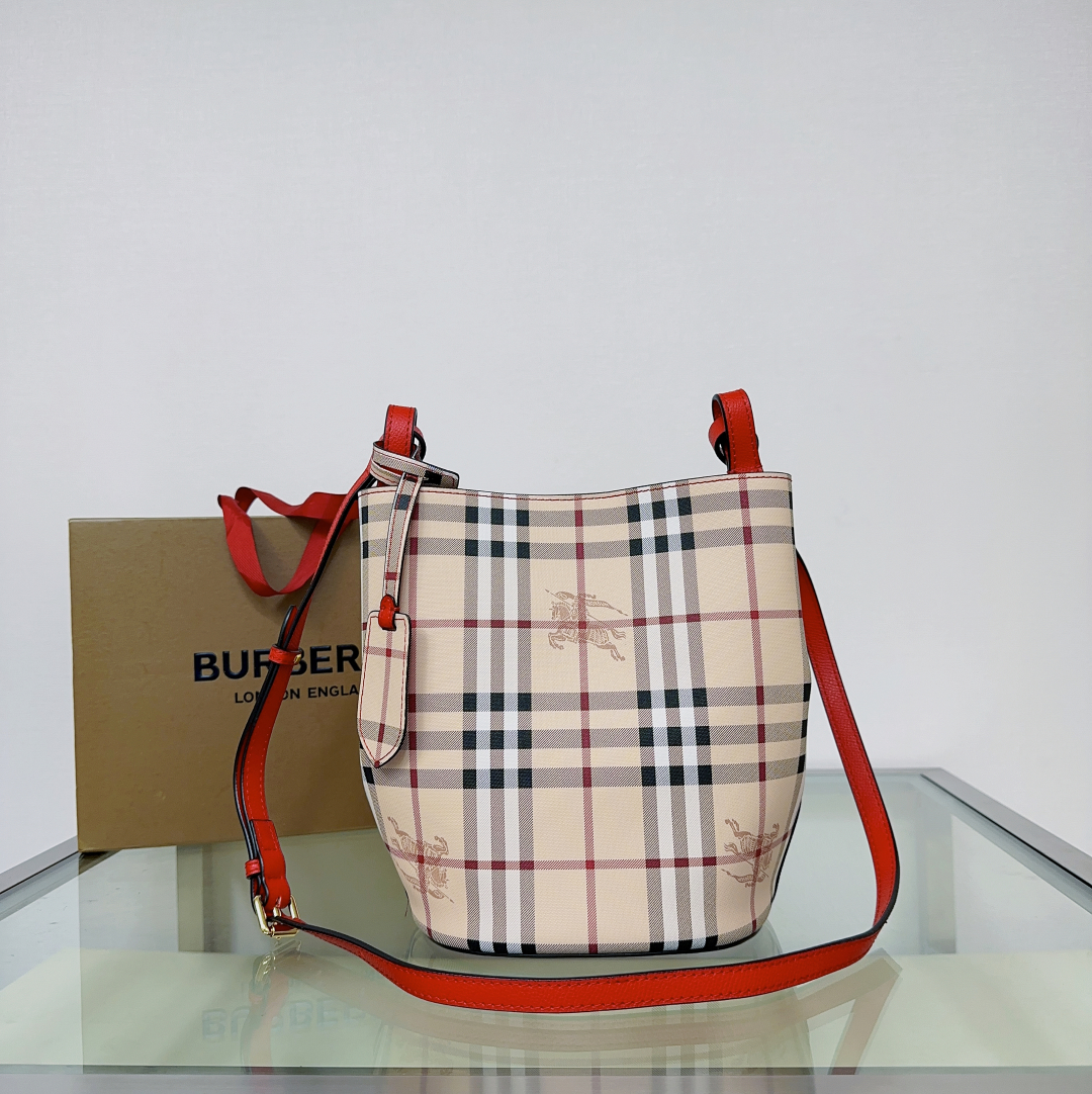 BURBERRY Haymarket Check Colours Small Lorne Bucket BURBERRY  01759
