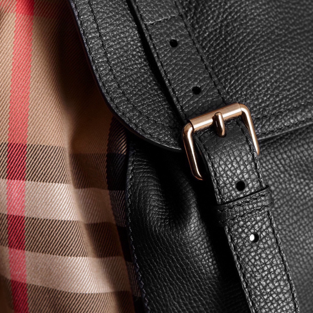 Burberry  01799