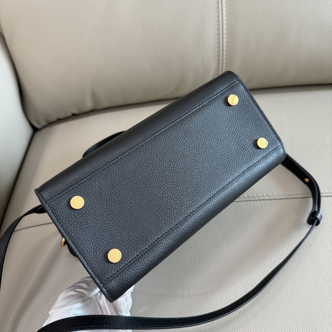 BURBERRY  019010