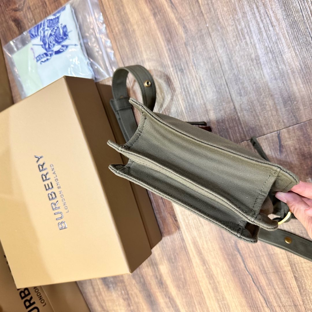 Burberry 01919