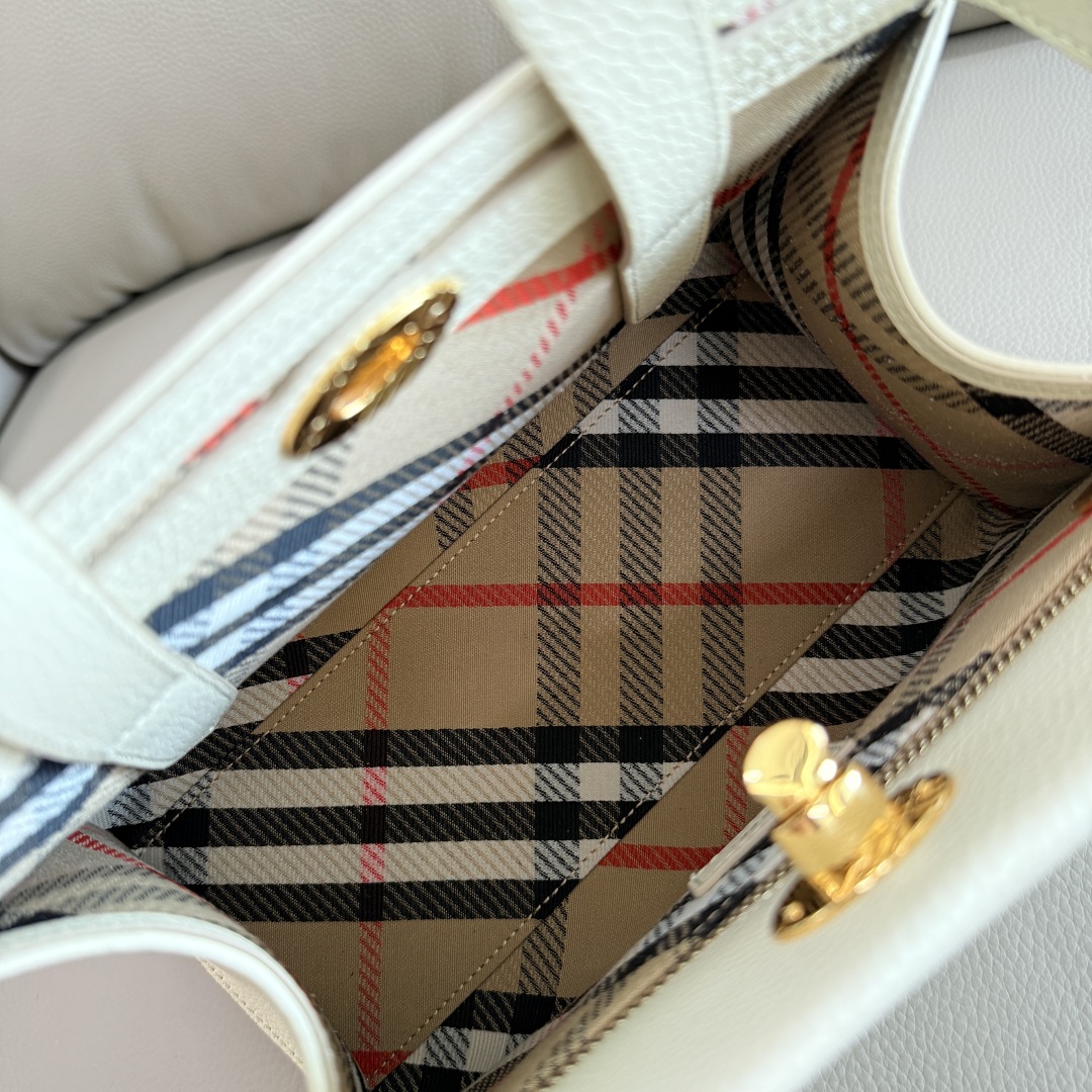 BURBERRY  01999