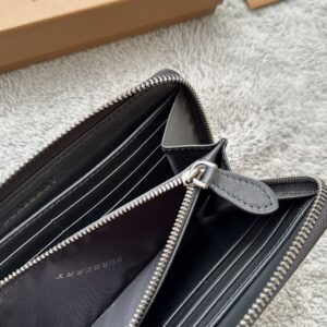 Burberry 02059