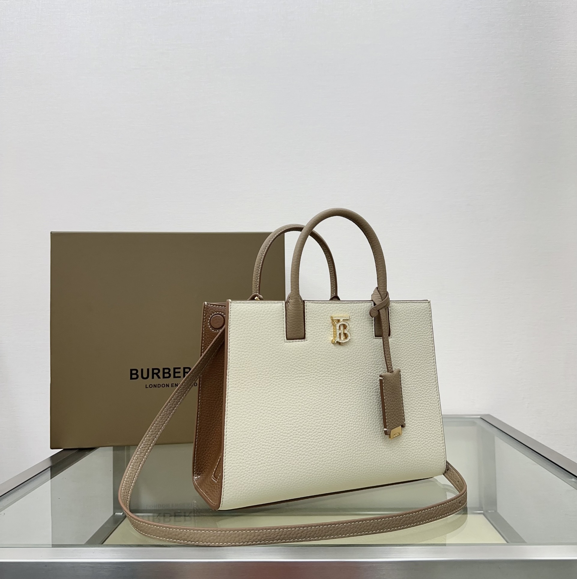 BURBERRY Calfskin Mini Frances Tote Camel 1249322 |