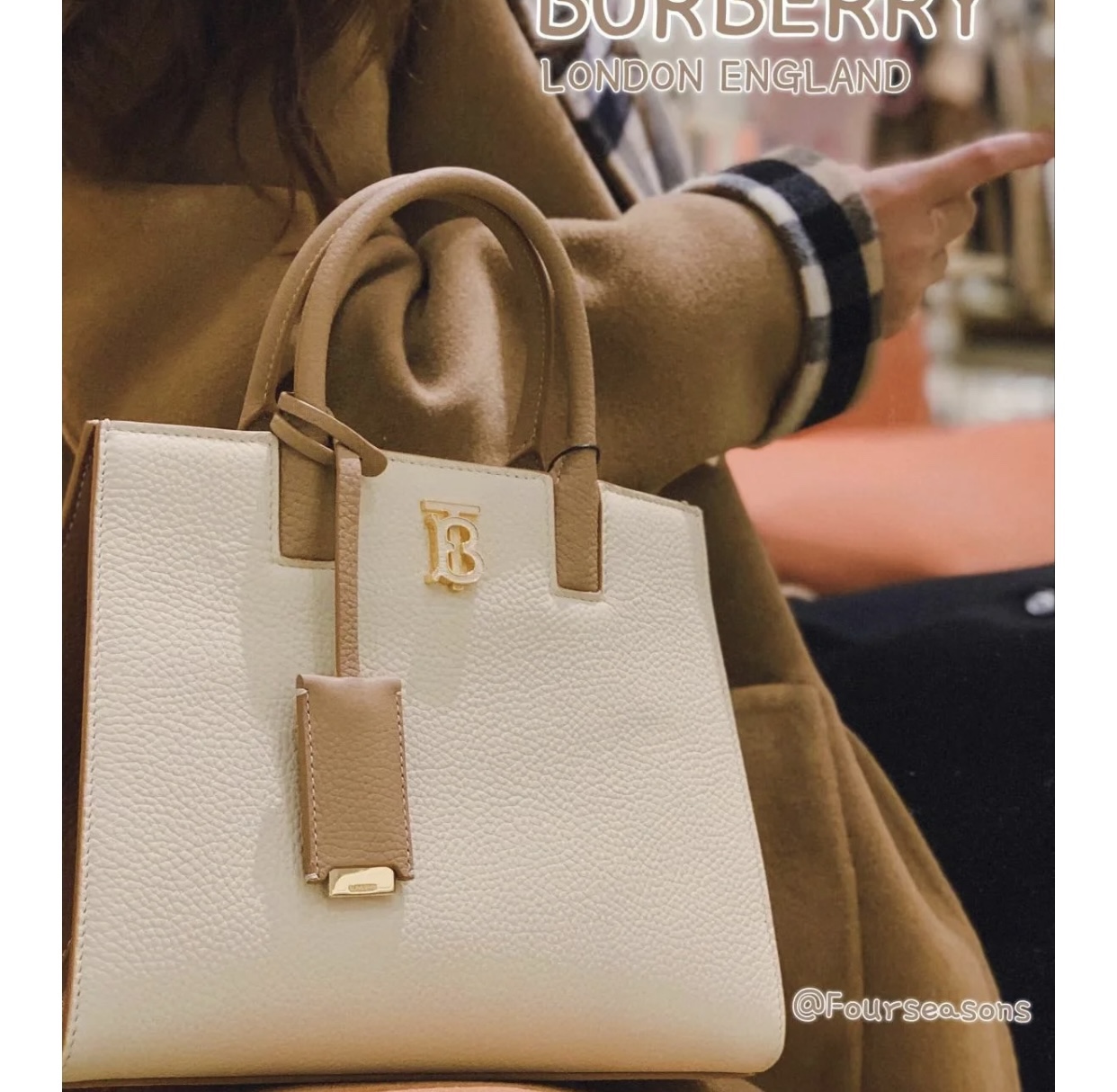 BURBERRY Calfskin Mini Frances Tote Camel 1249322 |