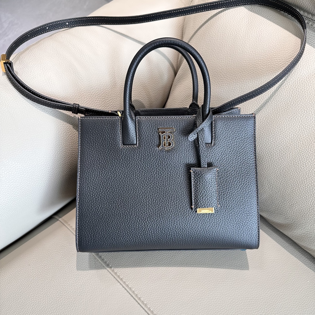 Burberry 02139