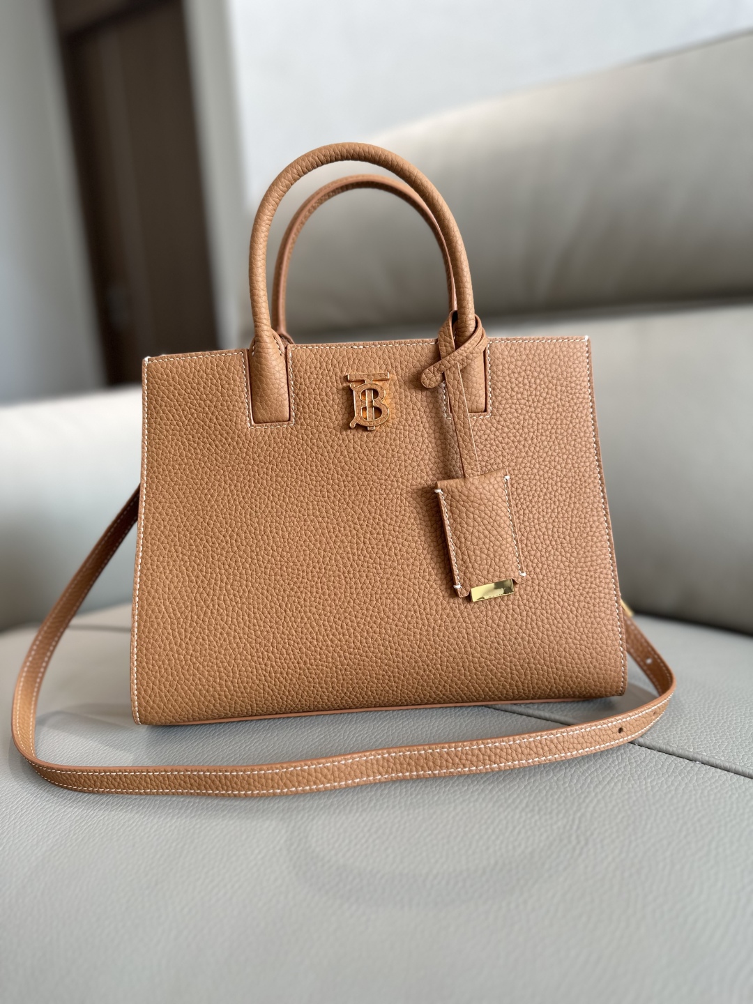BURBERRY Grained Calfskin Small Frances Tote Warm Russe