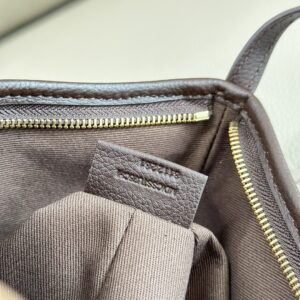 BURBERRY  02249