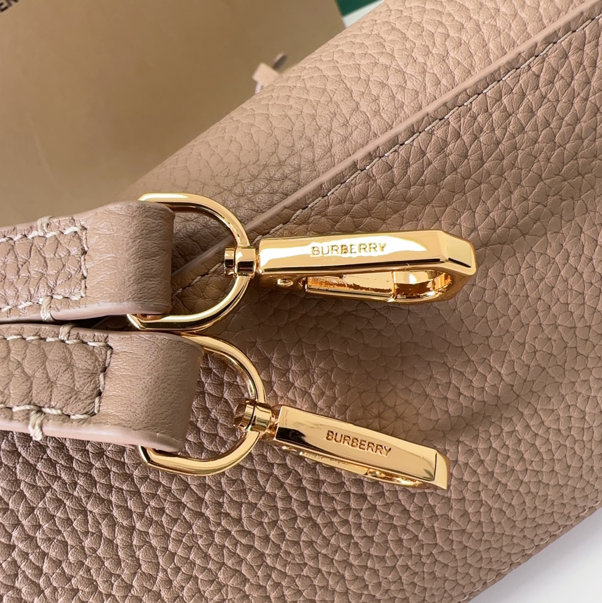 Burberry 02269