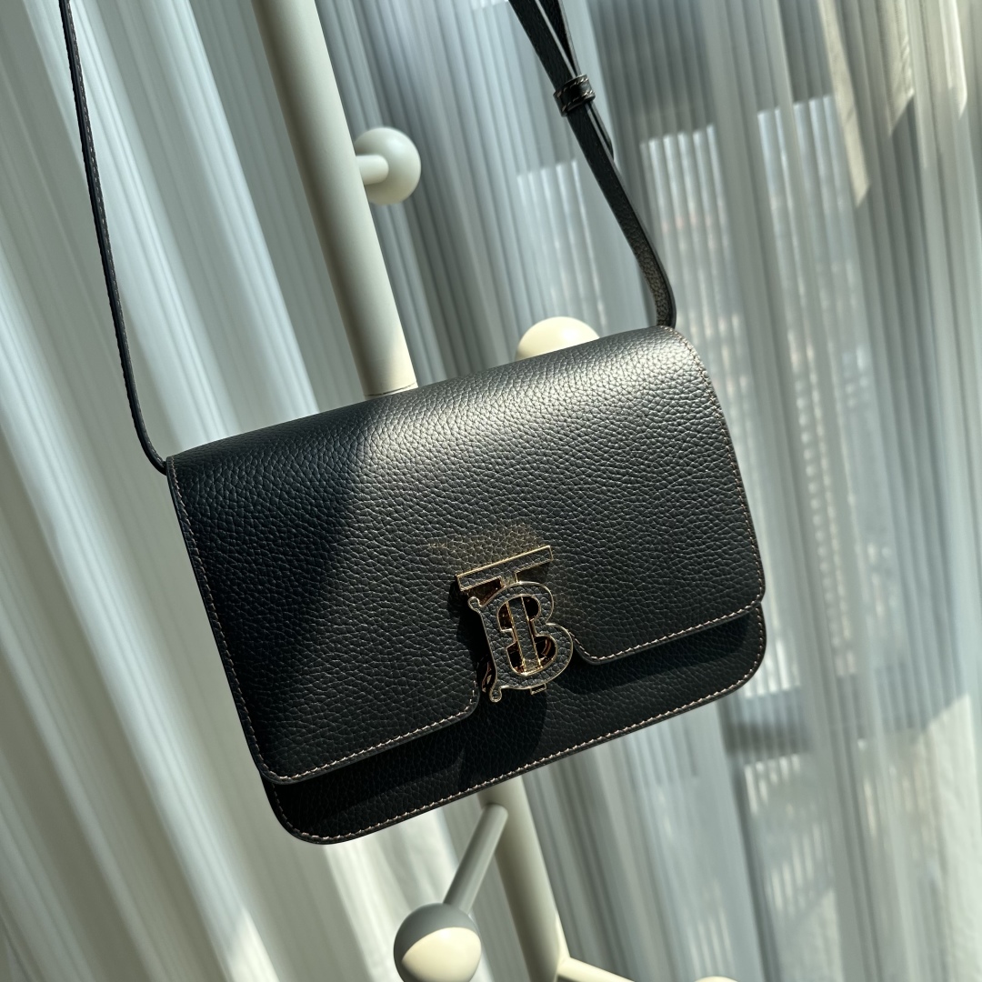 BURBERRY Grained Calfskin Medium TB Bag Black 954263 | FASHIONPHILE