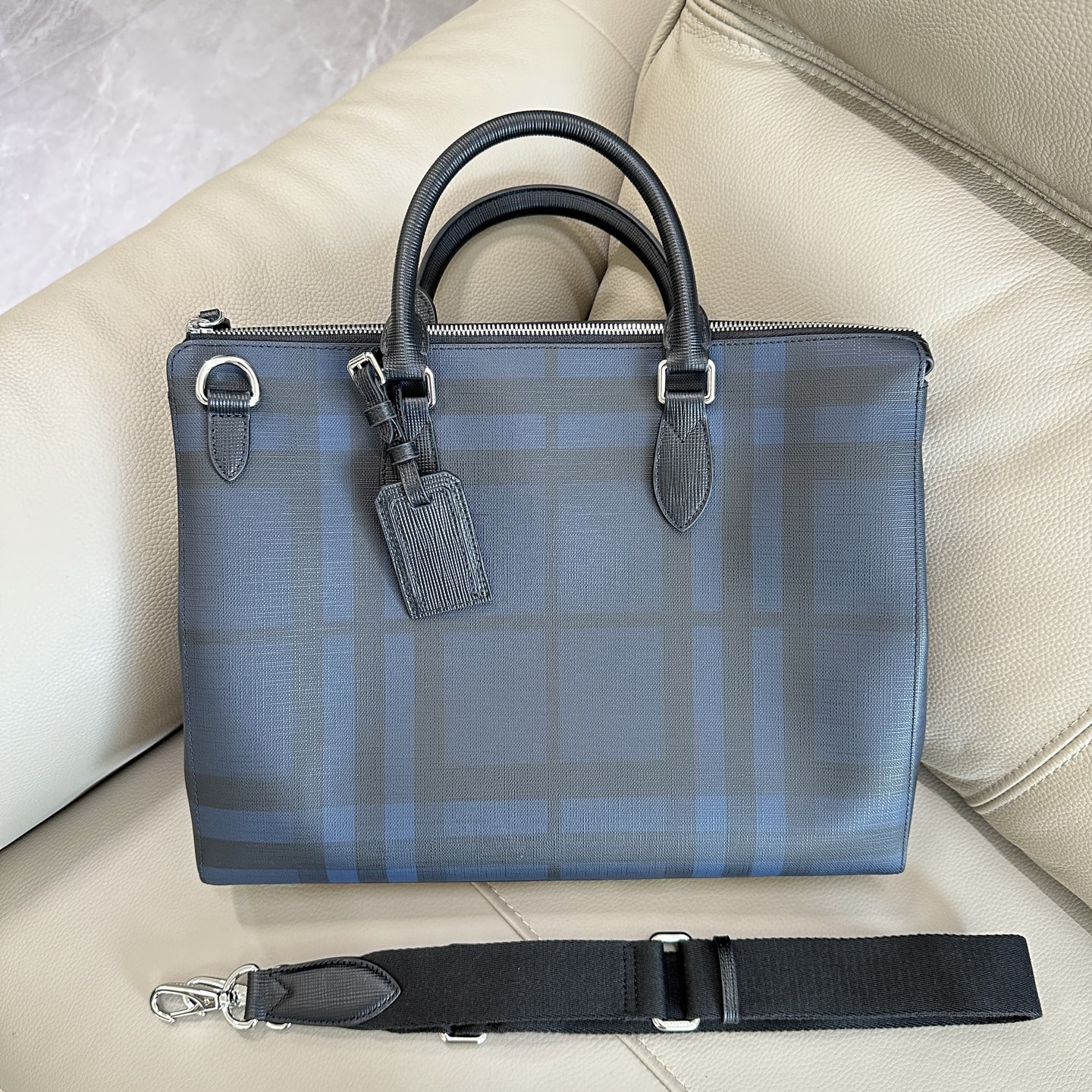 Burberry Pre-Owned 2015 House Check Briefcase | Blue BURBERRY  02549