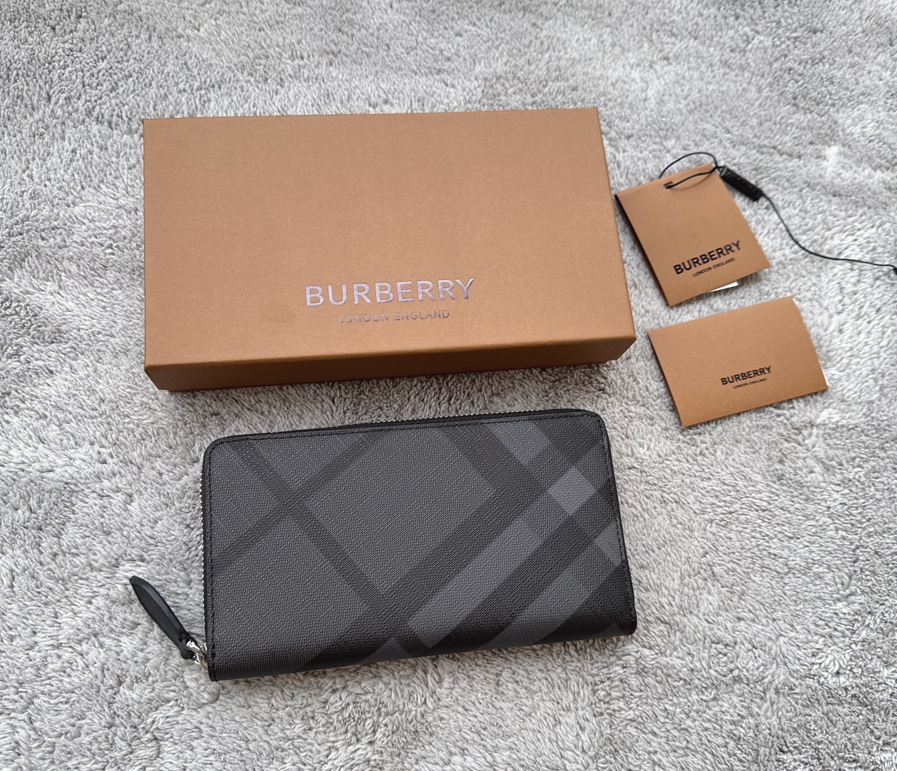 Burberry Travel Wallet London Check Black in PVC/Leathe